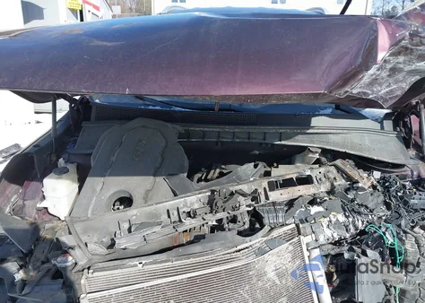 2016 Kia Sorento 2.4L Lx z USA, uszkodzony, nr VIN 5XYPG4A32GG067553